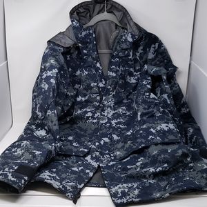 Large Navy Blue Gore-Tex Jacket